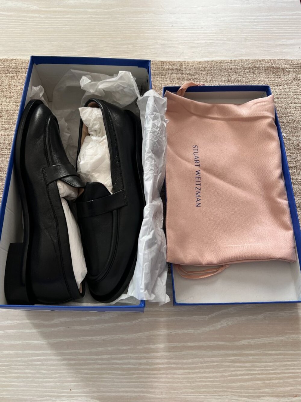 Stuart Weitzman Palmer Sleek Loafer Black Nappa Leather Size 6.5B New in Box - Picture 9 of 11